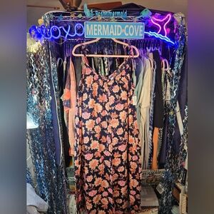 #0552 XL+ NWT OLD NAVY Maxi Dress Shouldr Ties w/Tassles VNeck 28.5ptp 51-54Long